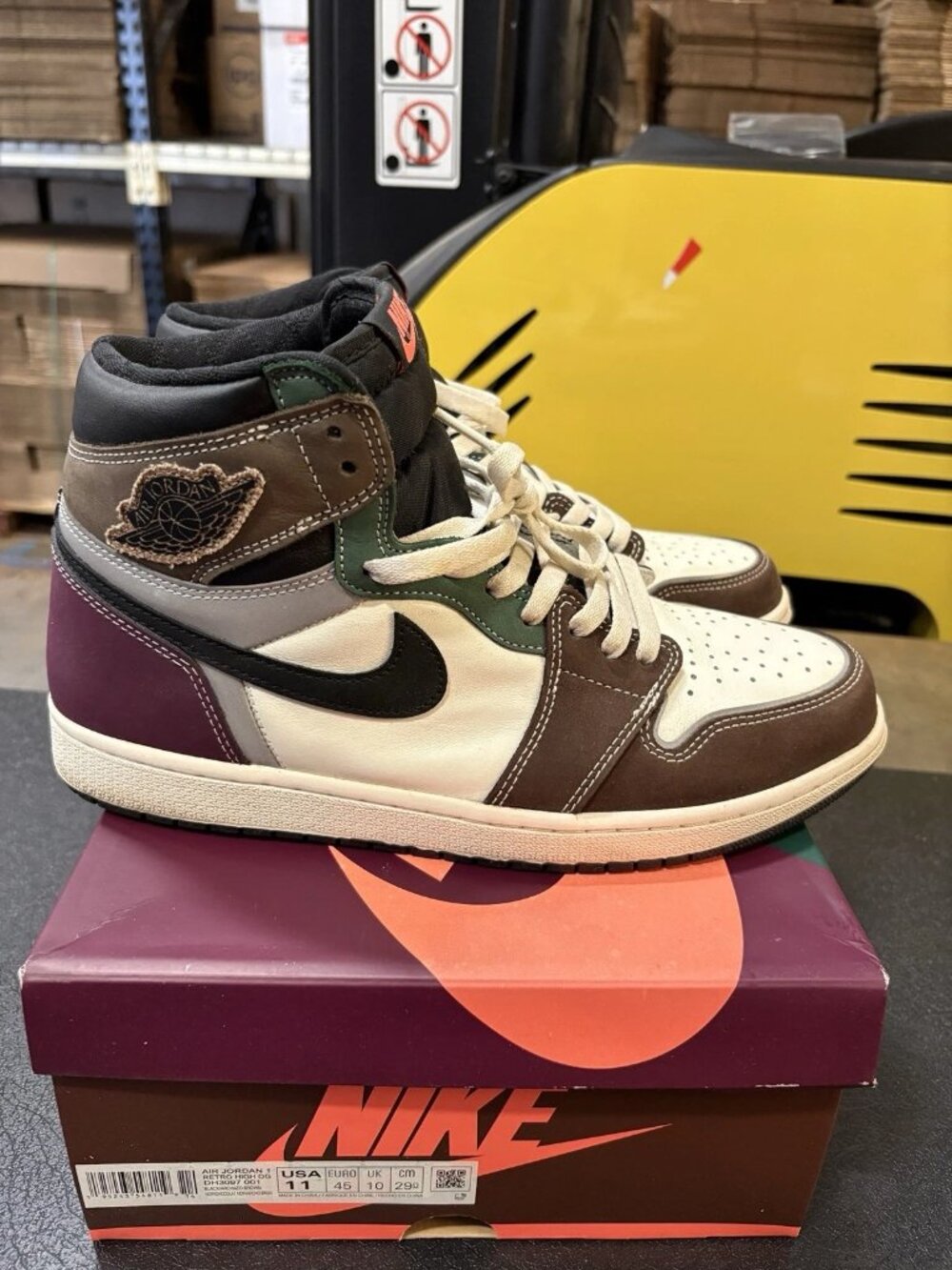WORN Men’s Air Jordan 1 Retro High Hand Crafted DH3097-001 Size 11 WITH BOX